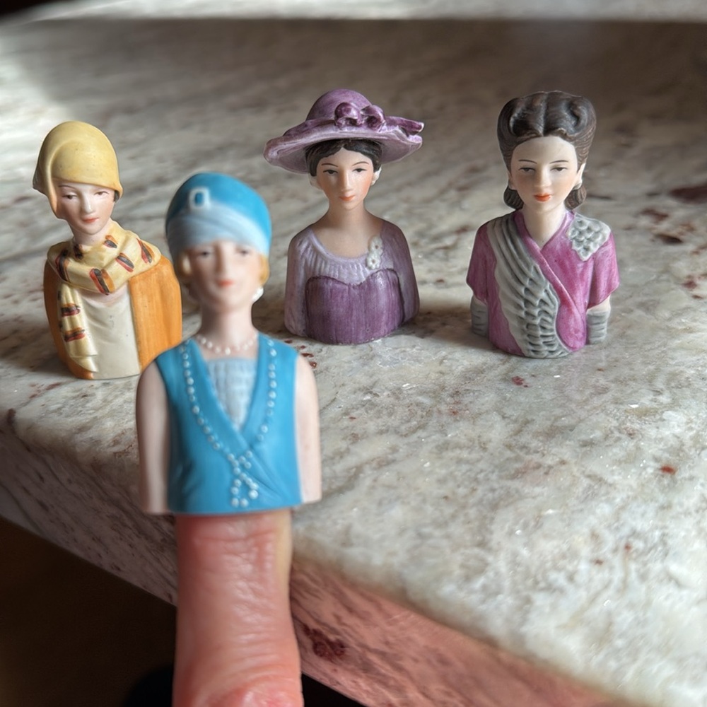 Avon Victorian Lady Thimbles - Picture 3 of 11